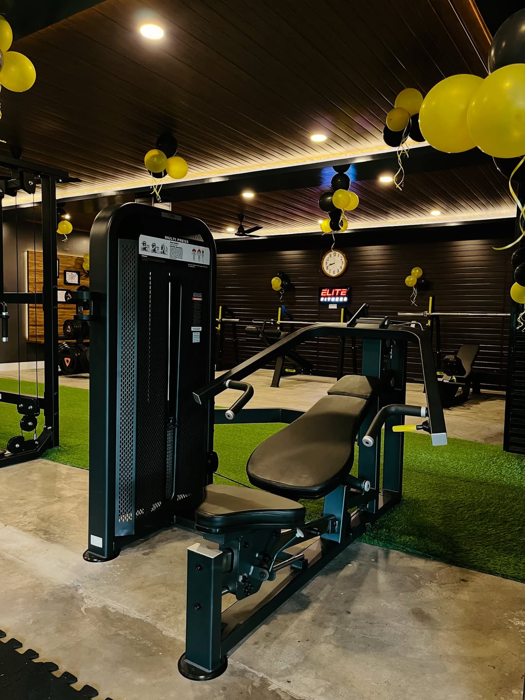 Sample gym interior view 05