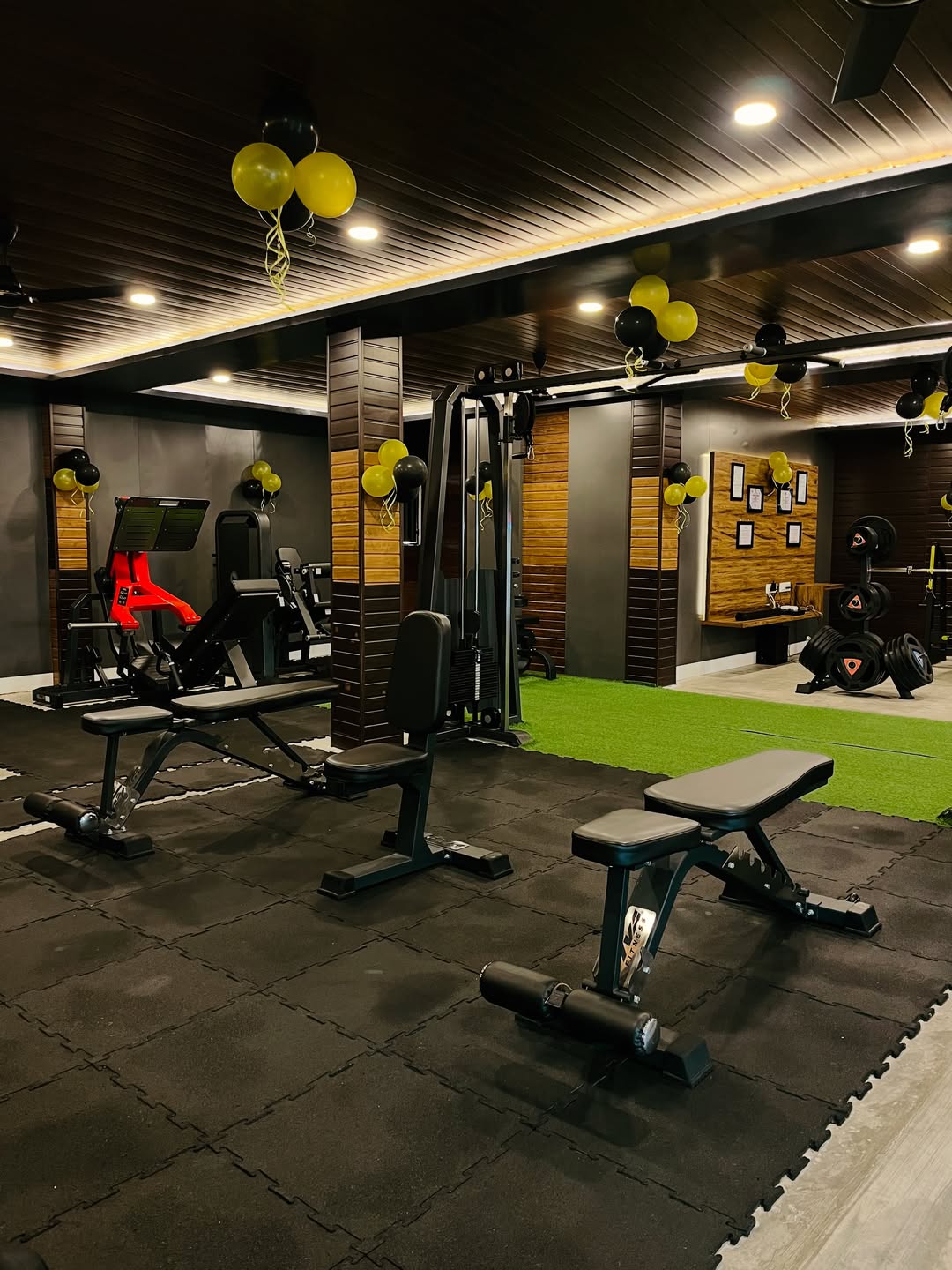 Sample gym interior view 15